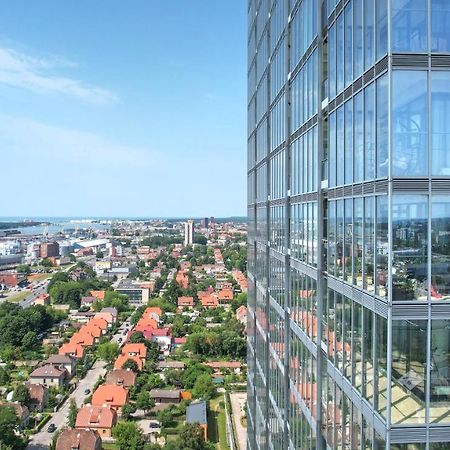Sea View Apartment On 19Th Floor Клайпеда Экстерьер фото